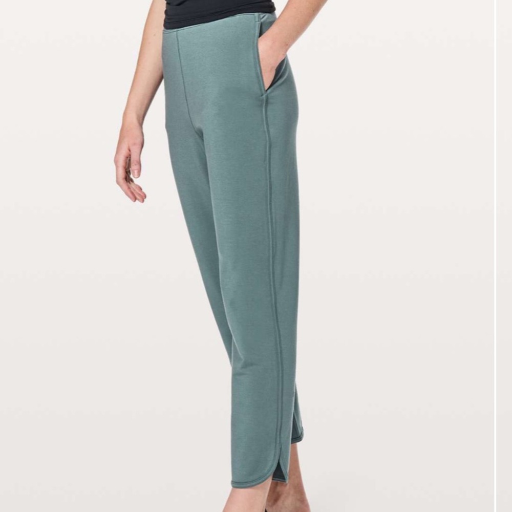 Lululemon Every Moment Pant green gray